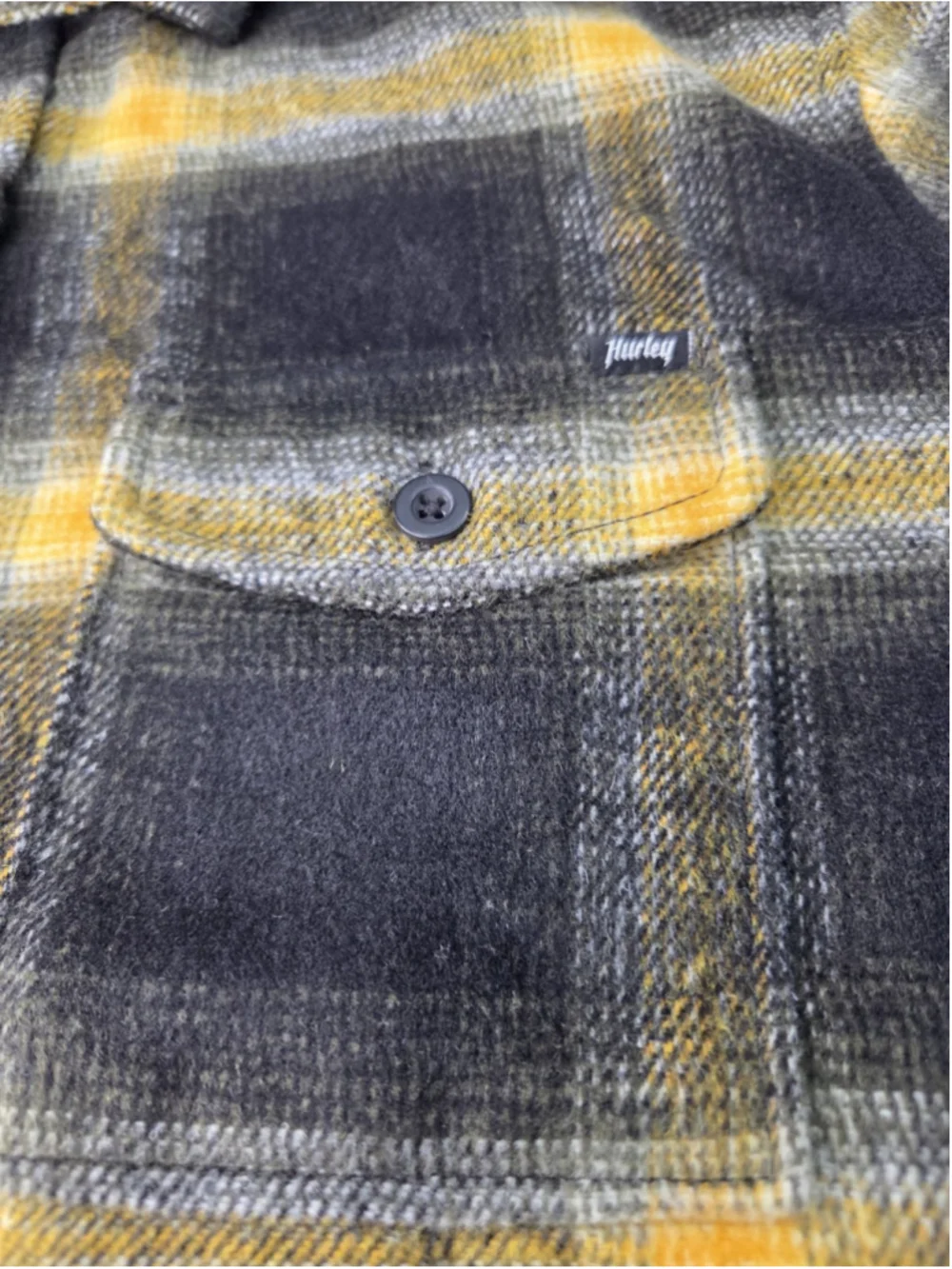 Hurley Portland Heavyweight Flannel Men’s Large Black Yellow Plaid New NWT #1790